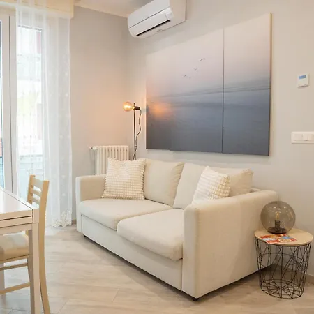 Apartment Casaviva - Cozy Modern Bilo In Rapallo
